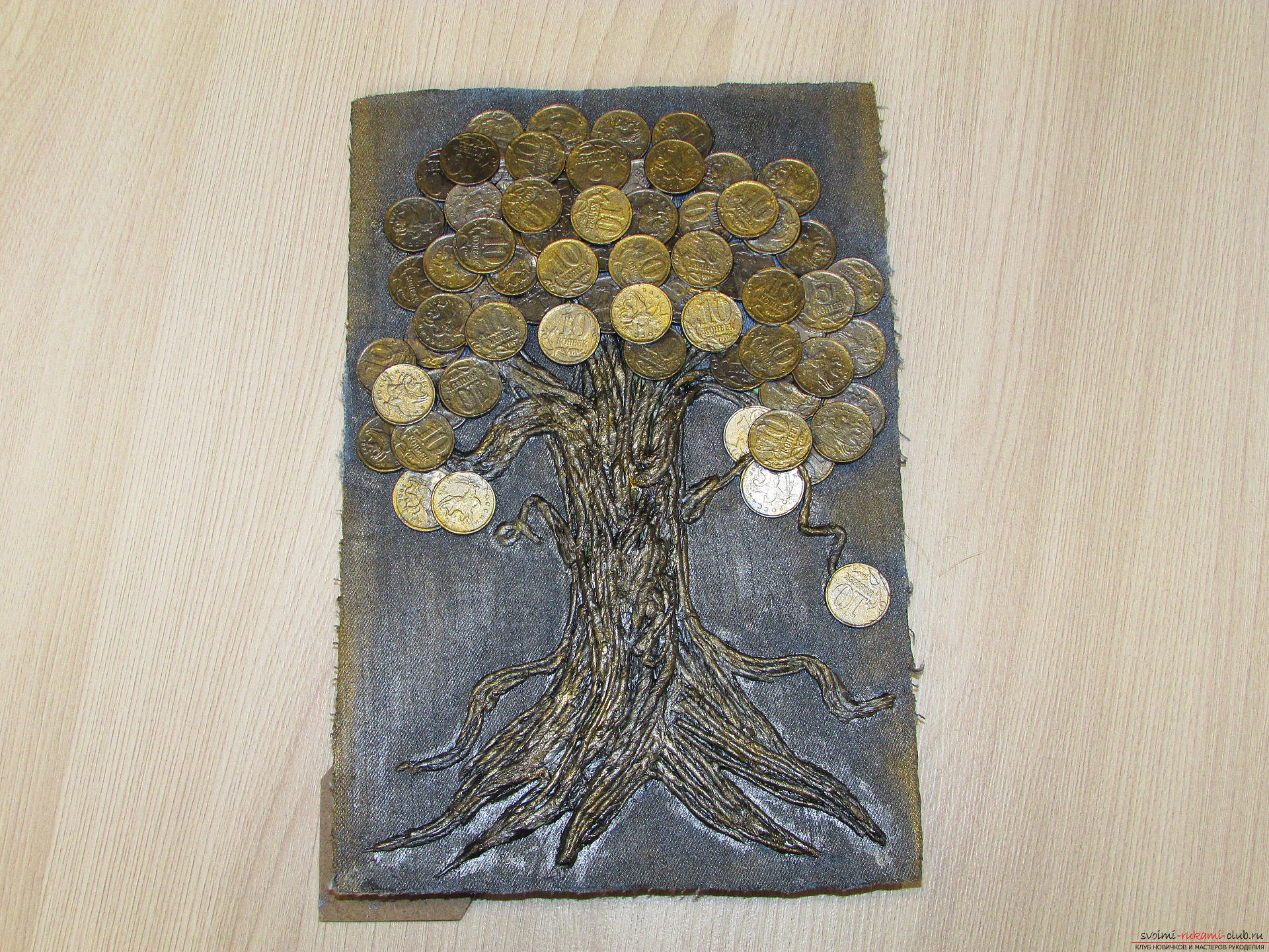 Мастер-класс покажет как сделать денежное дерево из монет своими руками.. Фото №16